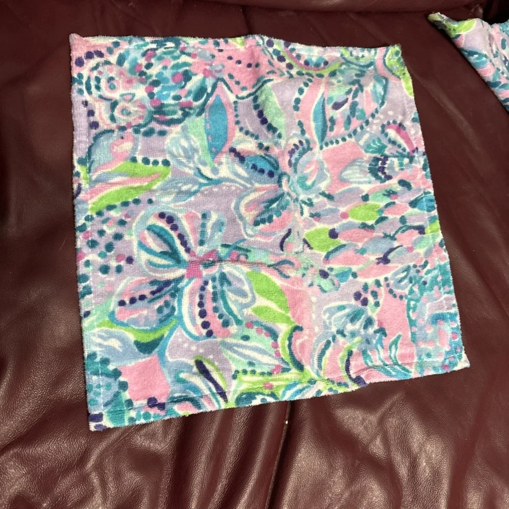Lilly Pulitzer Two pack of Lilly Pulitzer face Cloth Towel Set  And Hairband